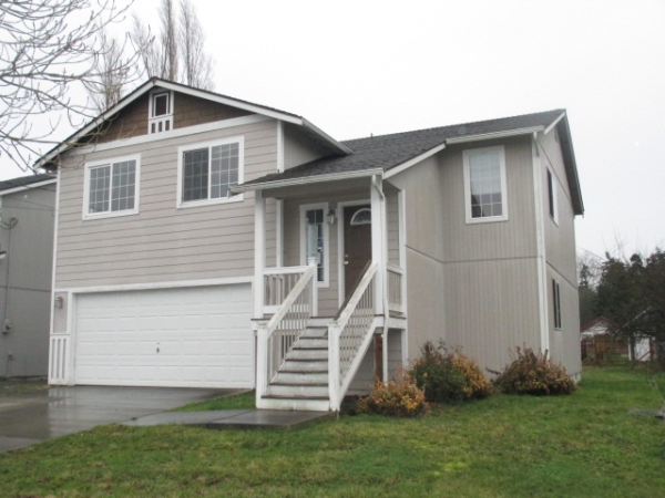 9023 Mckinley Avenue E, Tacoma, WA 98445 