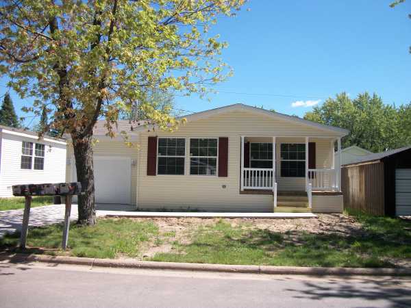 136 Laurel Ln, Green Bay, WI 54311 