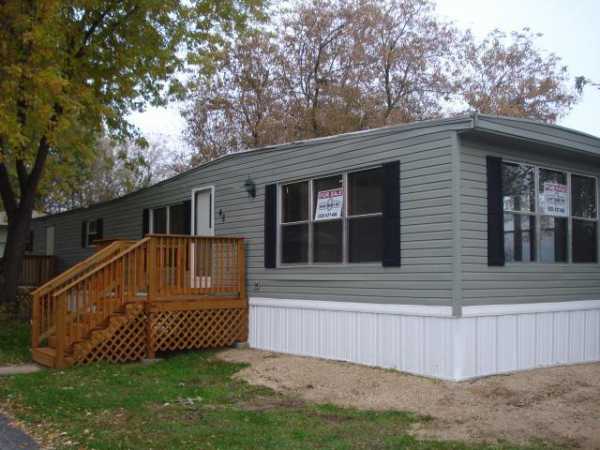 601 N. Main Street, Fall River, WI 53932 