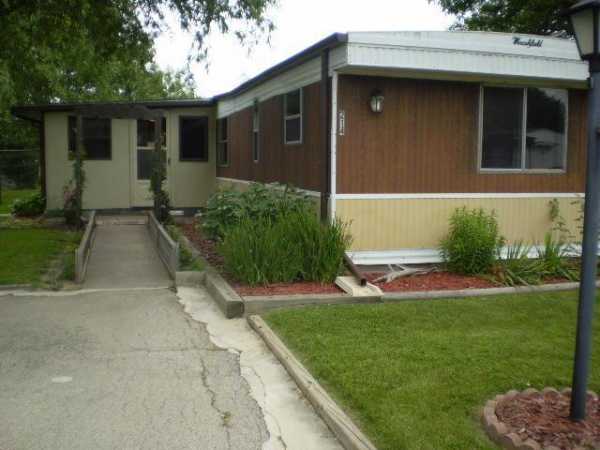 888 East Shady Lane, Neenah, WI 54956 