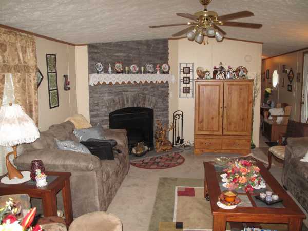 4221 S. 6th St. F-16, Milwaukee, WI 53221 