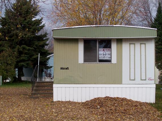 2430 Mary Street, Marinette, WI 54143 