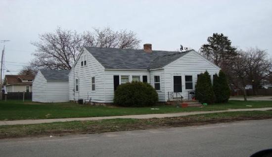 939 South 8th Avenue, Wausau, WI 54401 