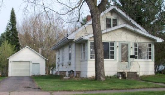 707 N Maple Ave, Marshfield, WI 54449 