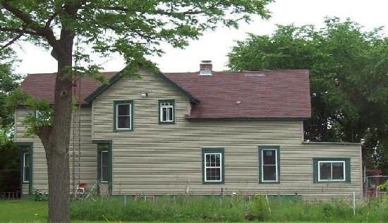 8925 Old Spring Street, Racine, WI 53406 