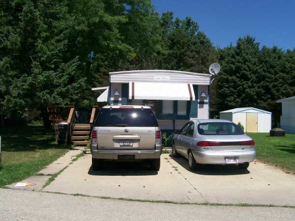 180 Waters Edge Circle, Burlington, WI 53105 