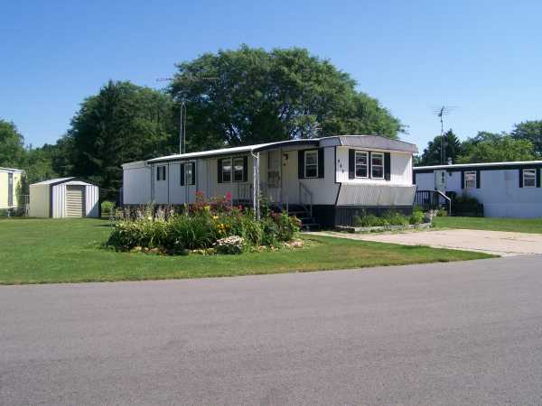 113 Waters Edge Circle, Burlington, WI 53105 