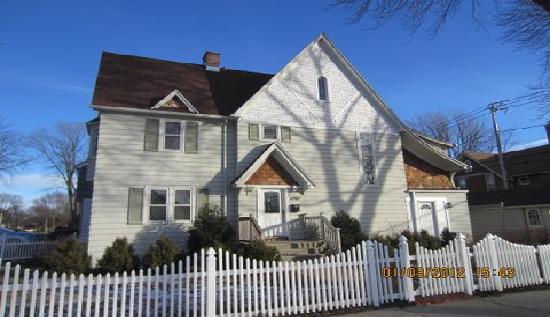 4788n Berkeley Blvd, Milwaukee, WI 53211 