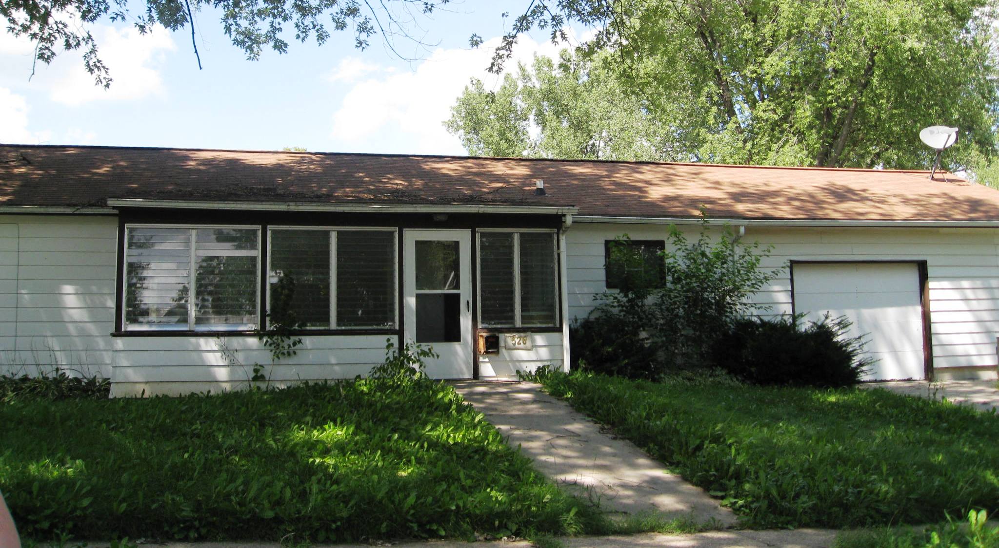 526 Badger Dr, Baraboo, WI 53913 