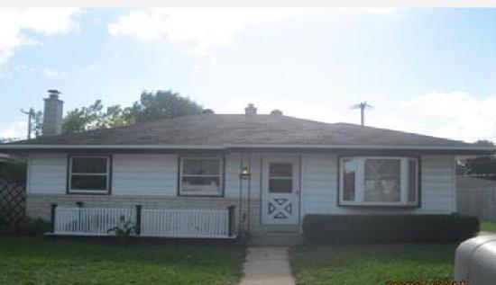 743 S Green Bay Rd, Racine, WI 53405 