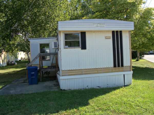 927 Sleepy Hollow, Menasha, WI 54952 