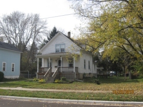 330 S FRANKLIN ST, OCONOMOWOC, WI 53066 