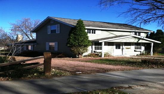 511 W 7th St, Neillsville, WI 54456 