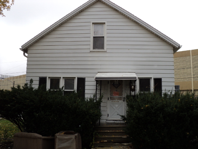 4213 4th St, Milwaukee, WI 53207 