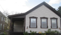 1922 Geneva St, Racine, WI 53402 