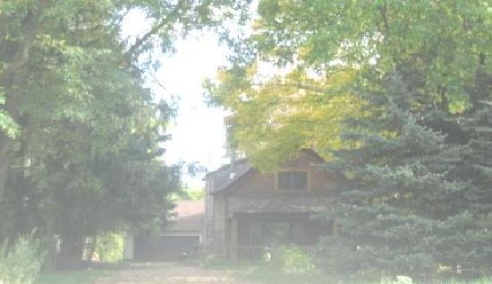 W220 N8794 Townline Rd, Menomonee Falls, WI 53051 