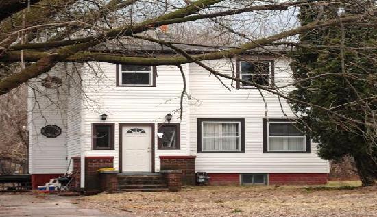 2715 West Carmen Avenue, Milwaukee, WI 53209 