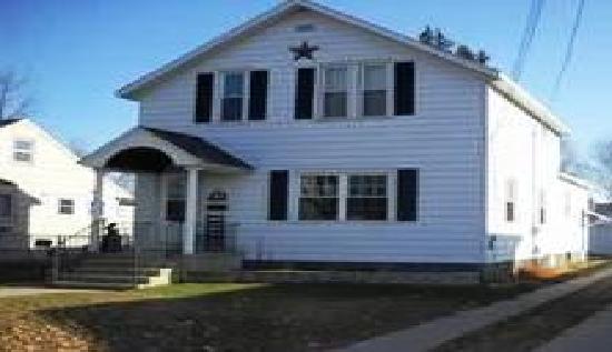 1610 Shore Drive, Marinette, WI 54143 