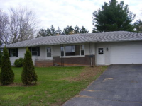211 E Willow St, Bear Creek, WI 54922 Foreclosure