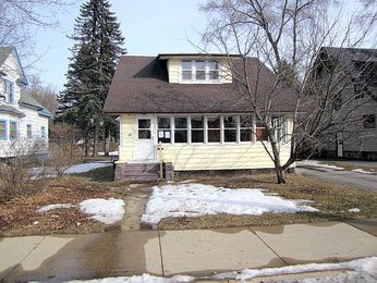 424 S Sawyer St, Shawano, WI 54166 