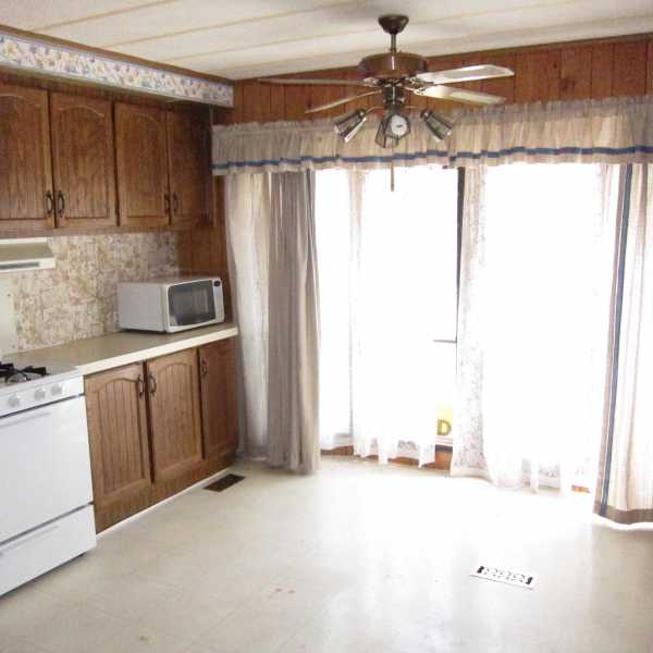 1505 Summit ave #222, Waukesha, WI 53188 