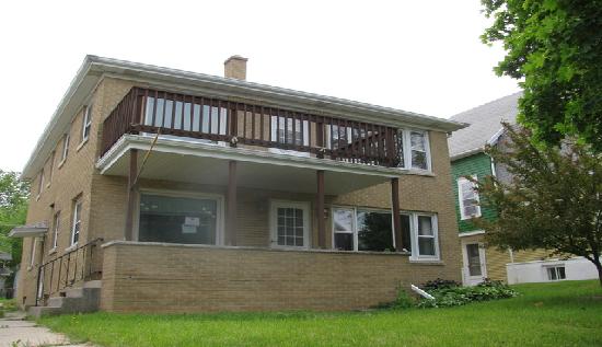 5829 W Scott St, Milwaukee, WI 53214 