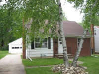 1422 Bismarck St, Green Bay, WI 54301 