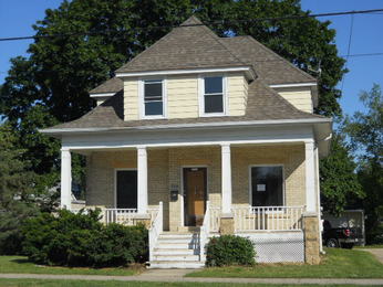 214 N Main St, Edgerton, WI 53534 