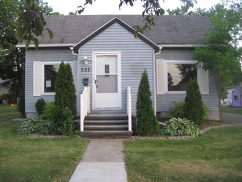 337 3rd St, Menasha, WI 54952 