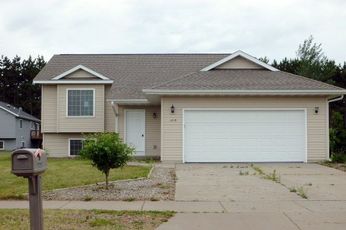 1619 Hazeltine Dr, Eau Claire, WI 54703 