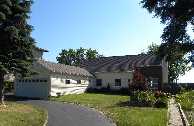 11415  LAKESHORE DR, PLEASANT PRAIRIE, WI 53158 