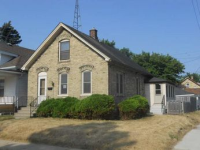 1928 N Wisconsin St, Racine, WI 53402 