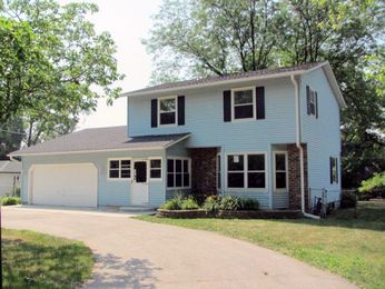29815 Pinewood Drive, Burlington, WI 53105 