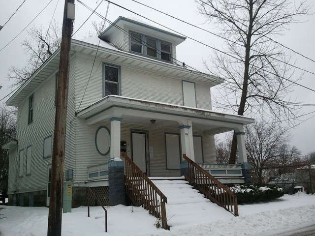 1129  ST JAMES CT, MADISON, WI 53715 