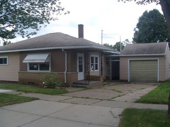 207 N Van Rensselaer St, Merrill, WI 54452 