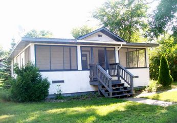 328 Elm St N, Prescott, WI 54021 