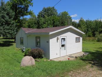 1240 Lake St, White Lake, WI 54491 
