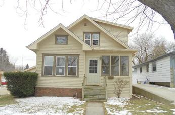 1328 Illinois St, Racine, WI 53405 