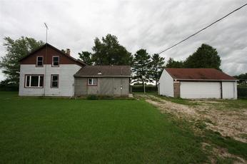 207 Hillview Rd, Mishicot, WI 54228 