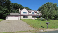 724 Woodcrest Dr N, Hudson, WI 54016 