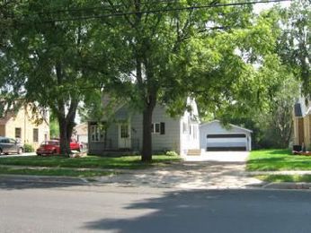 548 S Main St, Saukville, WI 53080 