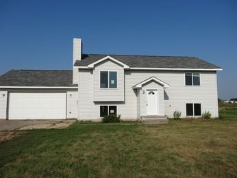 1336 141st St, New Richmond, WI 54017 