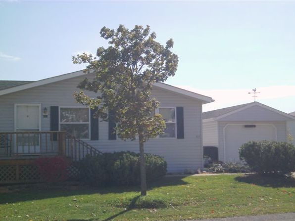 637 Park Ridge Rd, Waterford, WI 53185 