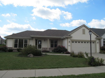 N174 W20073 Creekside Dr, Jackson, WI 53037 