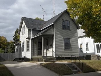 1932 N 12th St, Sheboygan, WI 53081 