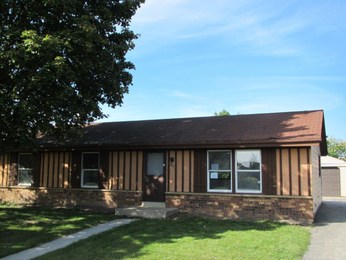 8575 S 15th Ave, Oak Creek, WI 53154 