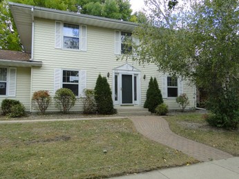 1213 Cliffview Ave, Onalaska, WI 54650 