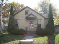 429 Lemira Ave, Waukesha, WI 53188 