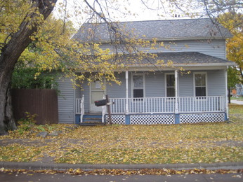 1018 E Lincoln Ave, Oshkosh, WI 54901 