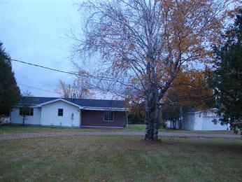 N6988 Thoma Rd, New London, WI 54961 